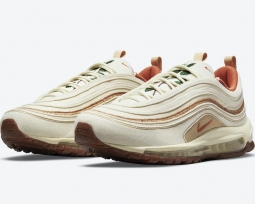 Nike Air Max Plus Coconut Milk A Creamy Dream in Calzature